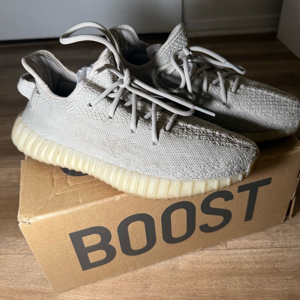 Adidas Yeezy Boost 350 V2 in Sesame
